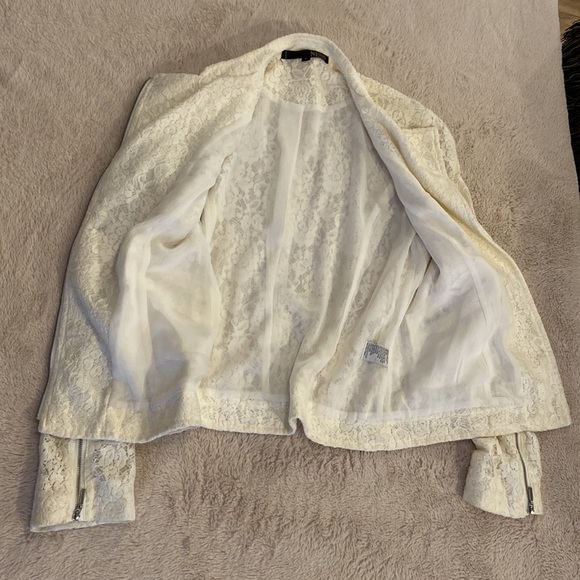 Melanie Lyne Ness Ivory Embroidery Zipper Jacket - Picture 3 of 9